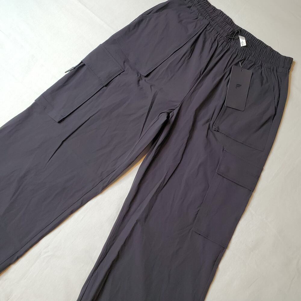 Fabletics Women's Size M NWT Heights Cargo Pant Cinchable Hem Black PT2356816